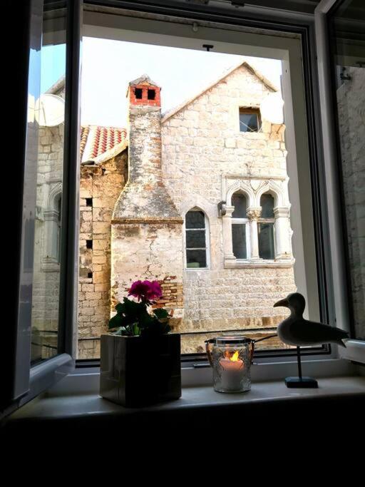 Old Town Apartments Trogir - Free Parking 외부 사진
