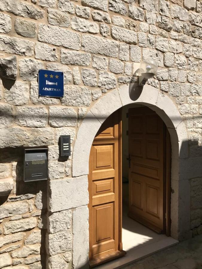 Old Town Apartments Trogir - Free Parking 외부 사진
