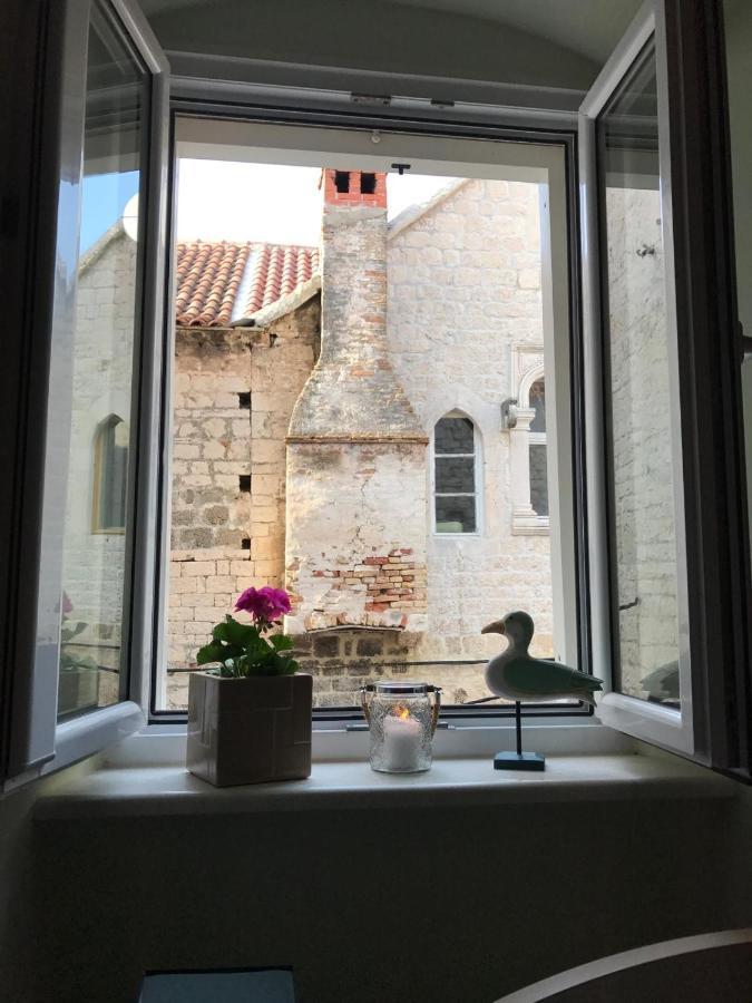 Old Town Apartments Trogir - Free Parking 외부 사진