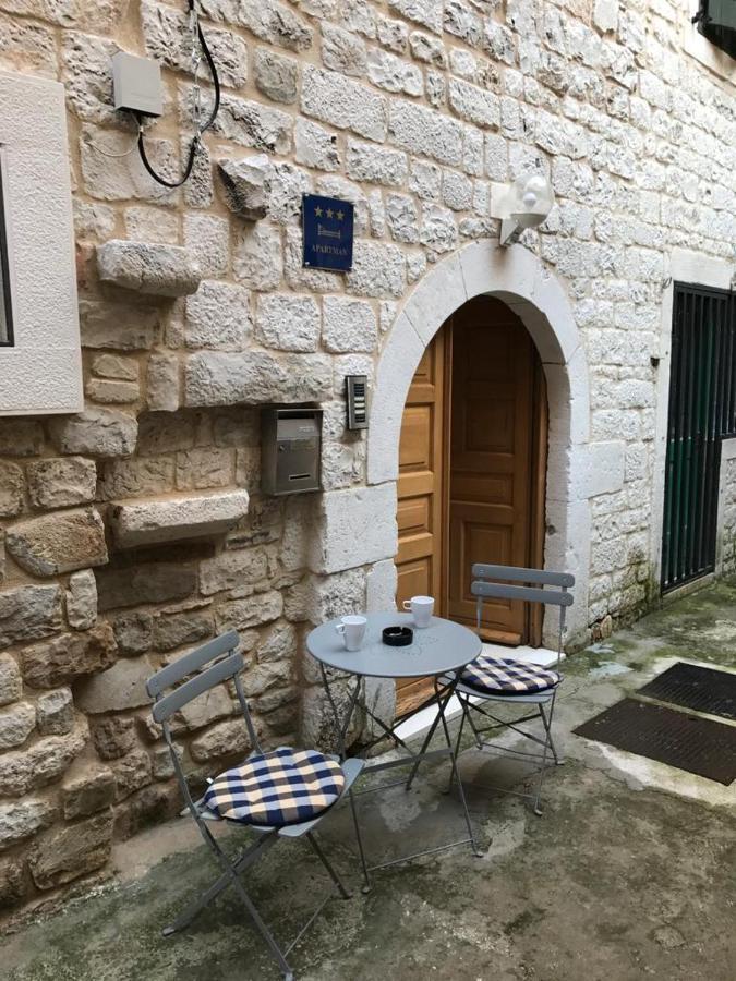 Old Town Apartments Trogir - Free Parking 외부 사진