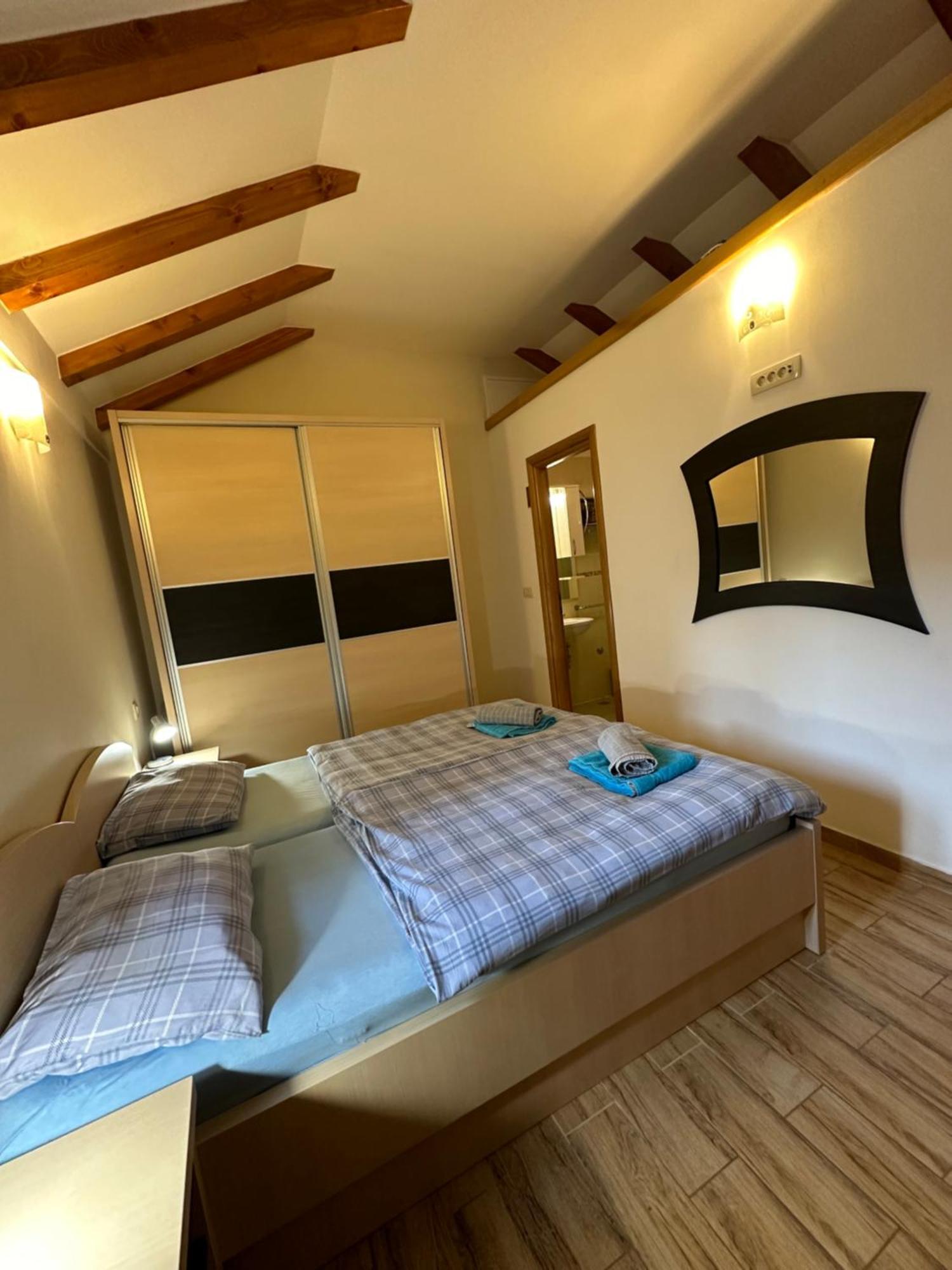 Old Town Apartments Trogir - Free Parking 외부 사진