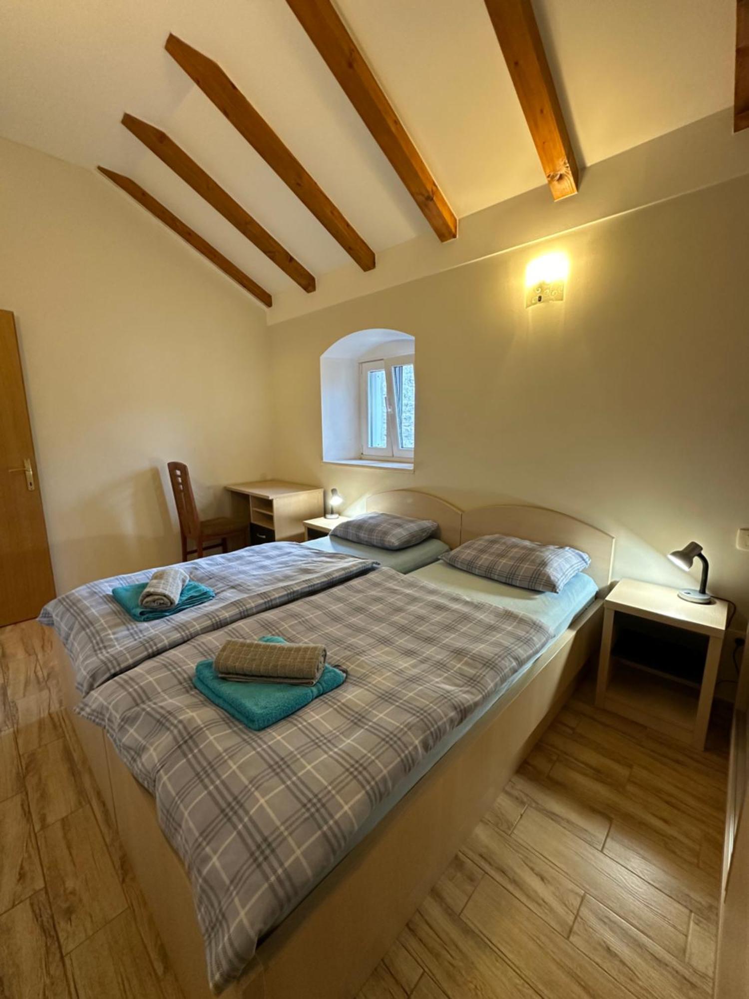 Old Town Apartments Trogir - Free Parking 외부 사진