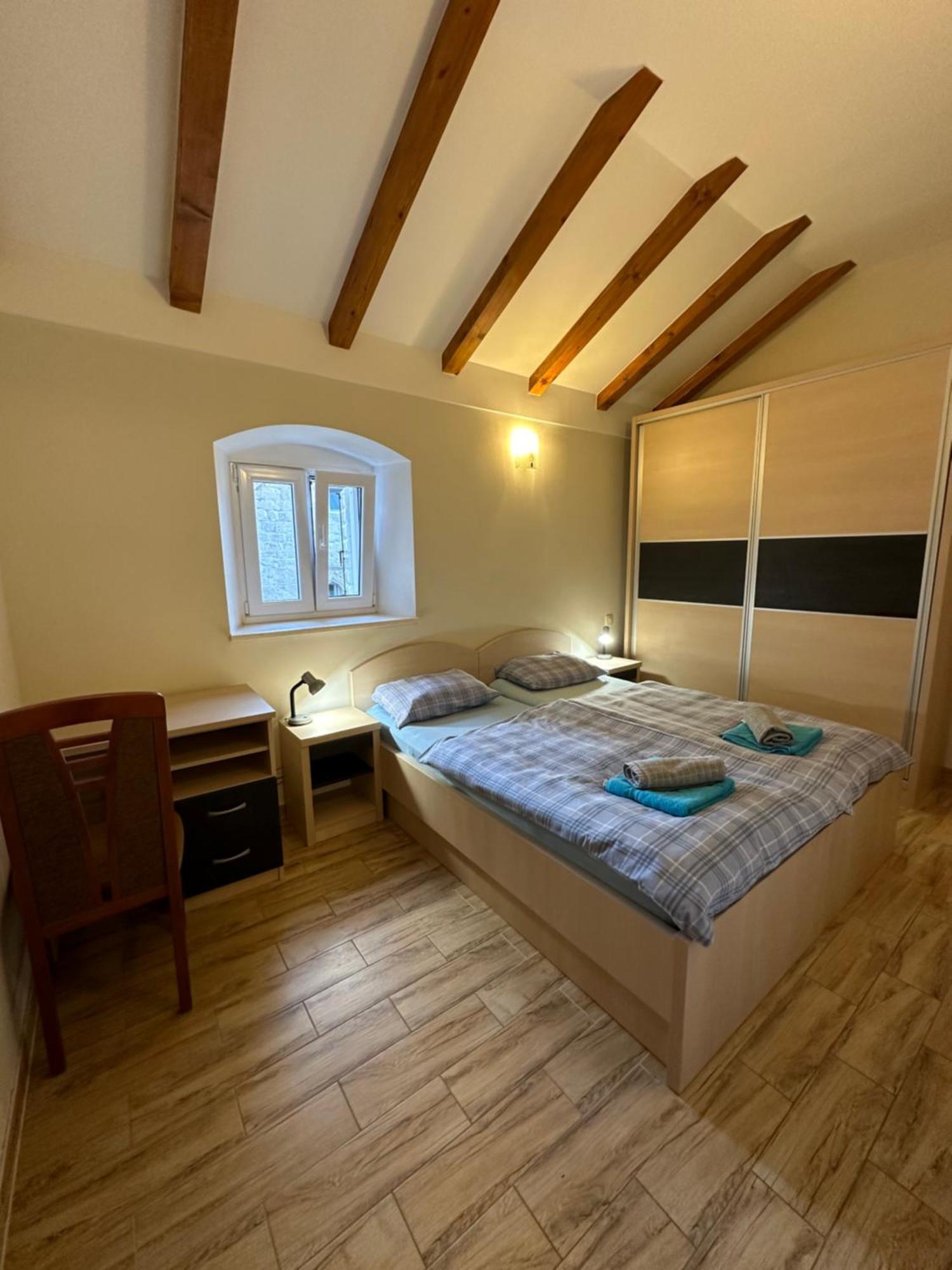 Old Town Apartments Trogir - Free Parking 외부 사진